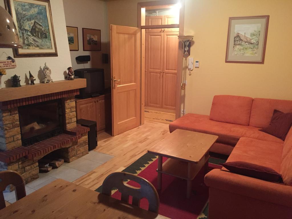 Holiday Apartment Bolfenk Hočko Pohorje Kamer foto